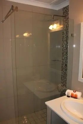 Deluxe Family Quad Twin Room