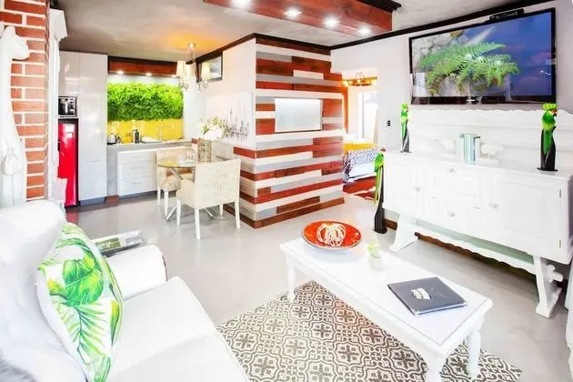 Design Süit, 1 Büyük (Queen) Boy Yatak, Kısmi Deniz Manzaralı