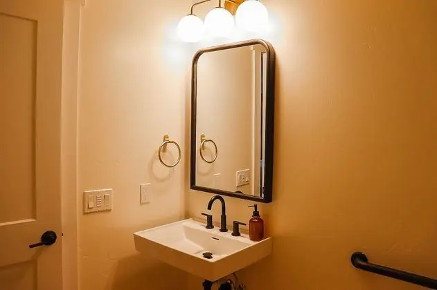 Oda, 1 En Büyük (King) Boy Yatak, Engellilere Uygun