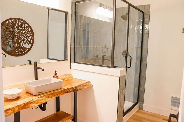 Premium Oda, 1 En Büyük (King) Boy Yatak