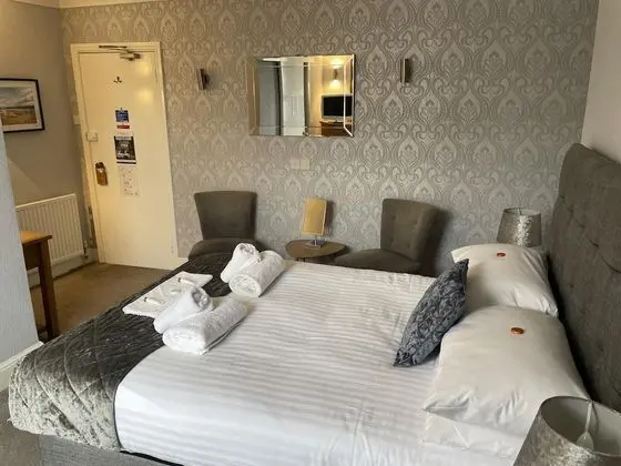 Classic Tek Büyük Yataklı Oda