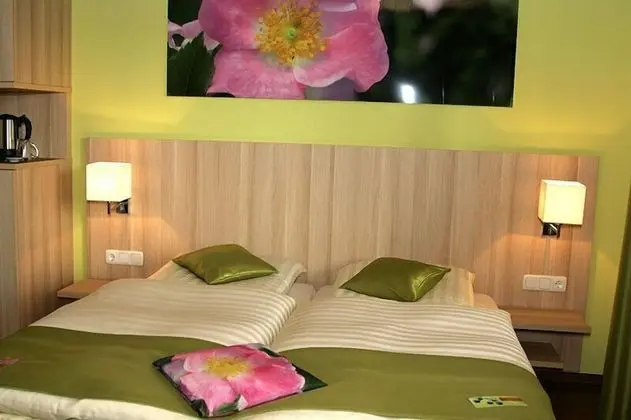 Üç Kişilik Oda