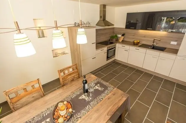Luxury Daire (Kolonial)