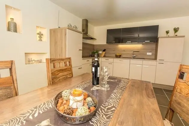 Luxury Daire (Kolonial)