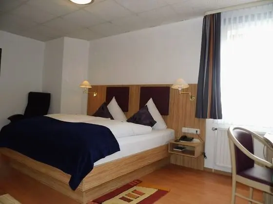 Comfort Tek Büyük Yataklı Oda