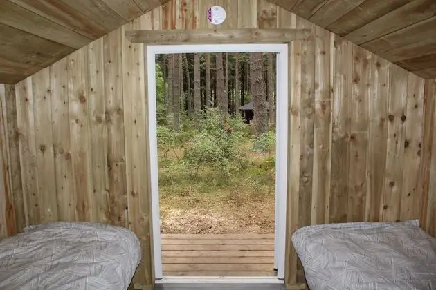 Kulübe (Birch - shared shower access)