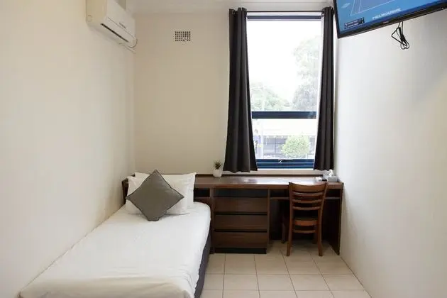 Tek Kişilik Oda, Ortak Banyo