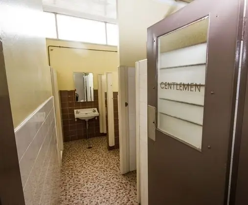 Tek Kişilik Oda, Ortak Banyo