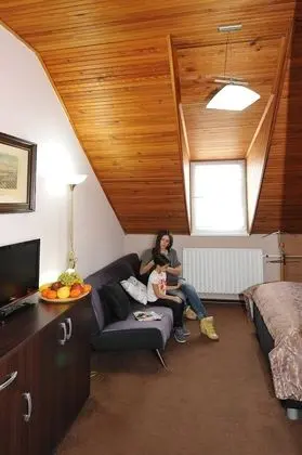 Tek Büyük veya İki Ayrı Yataklı Oda