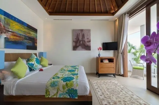 Deluxe Villa, 5 Yatak Odası, Sigara İçilmez, Havuz Manzaralı