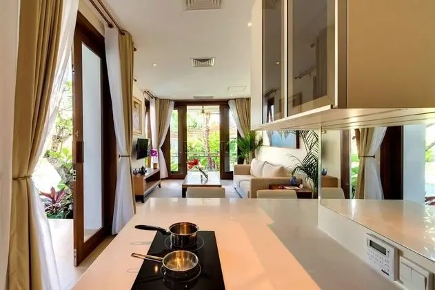 Deluxe Villa, 5 Yatak Odası, Sigara İçilmez, Havuz Manzaralı