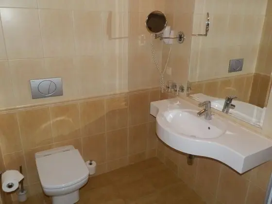 Comfort Tek Büyük veya İki Ayrı Yataklı Oda