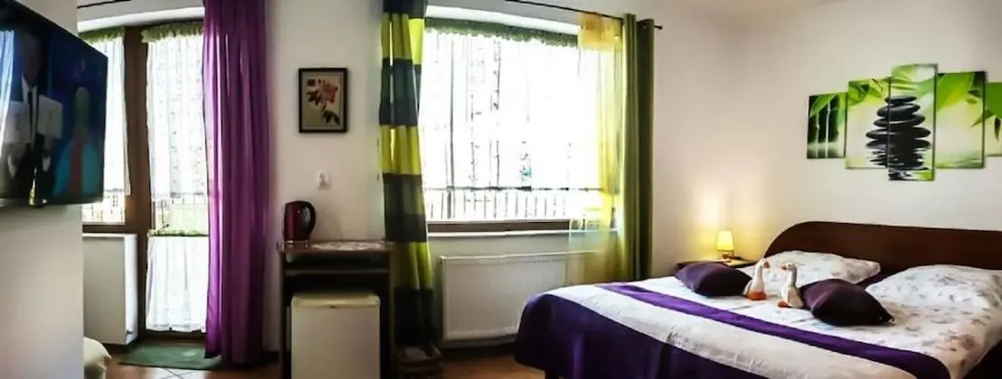 Üç Kişilik Oda