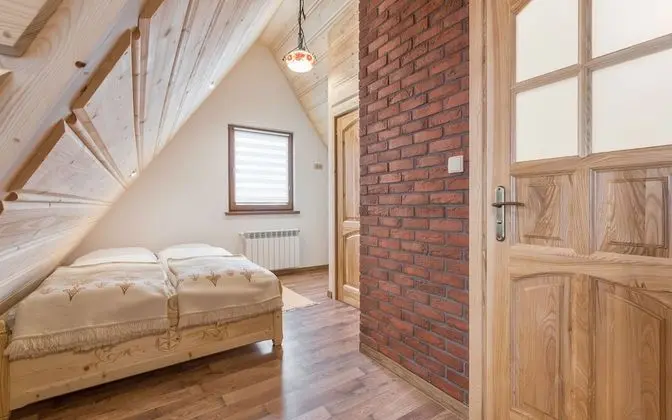 Tek Büyük Yataklı Oda, 1 Çift Kişilik Yatak ve Çekyat (Attic)