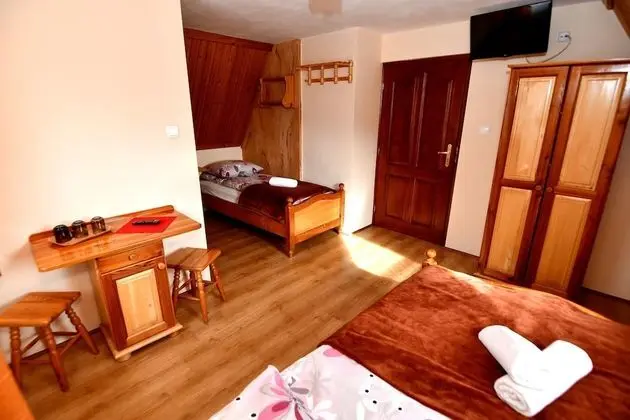 Dört Kişilik Oda (2)