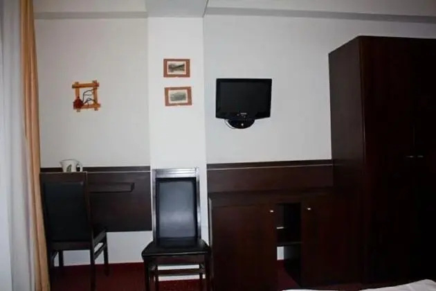 Tek Kişilik Oda, 1 Çift Kişilik Yatak