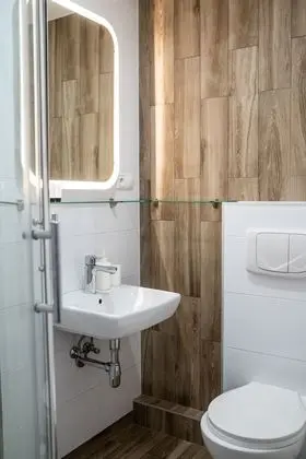 Tek Büyük veya İki Ayrı Yataklı Oda, Balkon