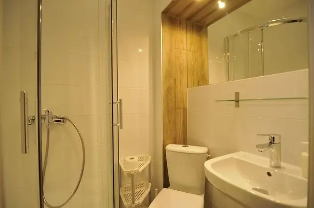 Tek Büyük veya İki Ayrı Yataklı Oda, Balkon