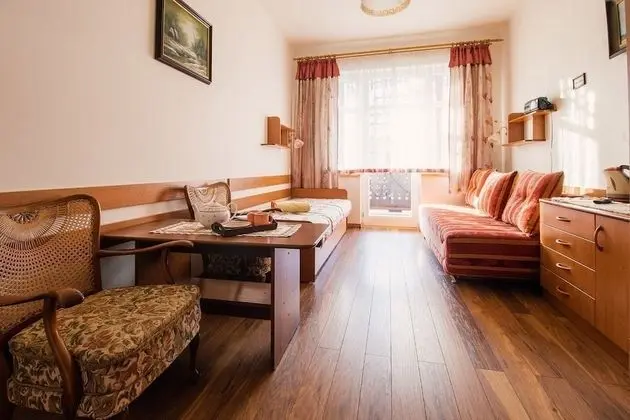 Dört Kişilik Oda, Birden Çok Yatak, Sigara İçilmez (2)
