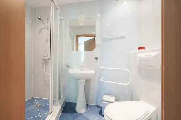 Tek Büyük Yataklı Oda (2)