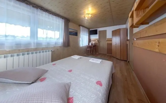 Tek Büyük Yataklı Oda (2)