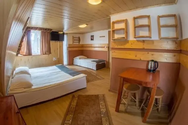 Üç Kişilik Oda (3)