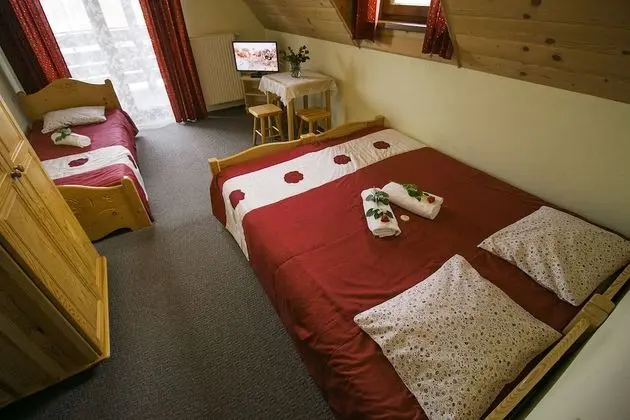 Basic Üç Kişilik Oda, 3 Tek Kişilik Yatak, Sigara İçilmez