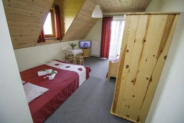 Basic Üç Kişilik Oda, Birden Çok Yatak, Sigara İçilmez