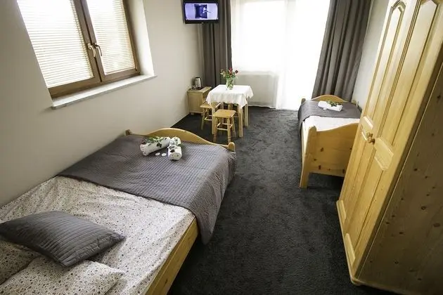 Basic Üç Kişilik Oda, Birden Çok Yatak, Sigara İçilmez