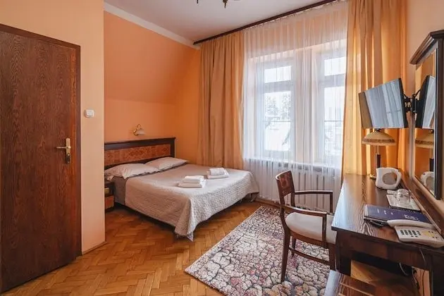 Tek Büyük Yataklı Oda