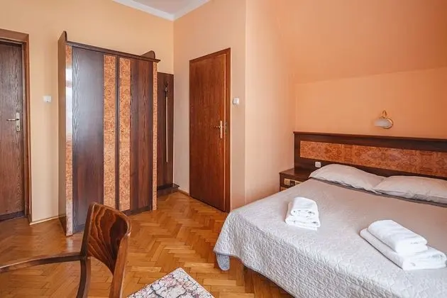 Tek Büyük Yataklı Oda