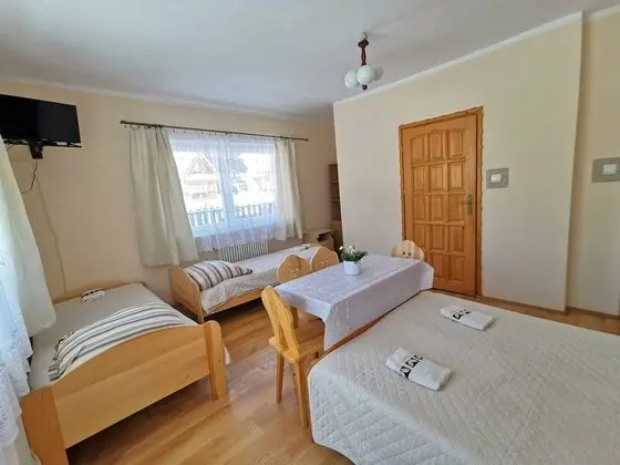 Dört Kişilik Oda (2)