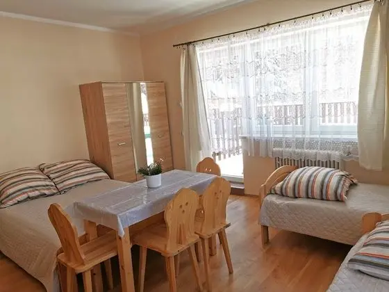 Dört Kişilik Oda (2)