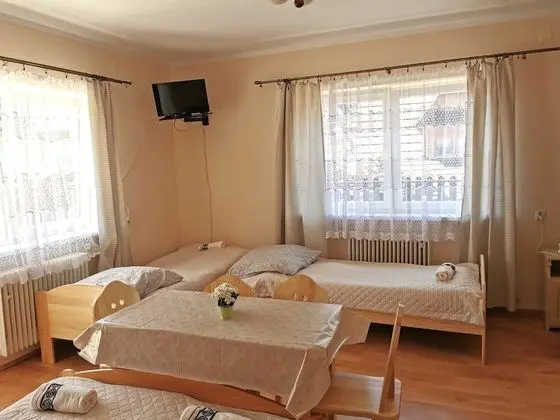 Dört Kişilik Oda (2)