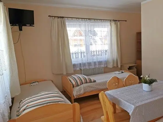 Dört Kişilik Oda (2)