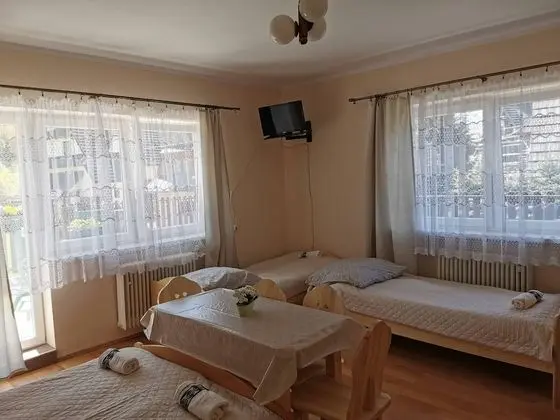 Dört Kişilik Oda (2)