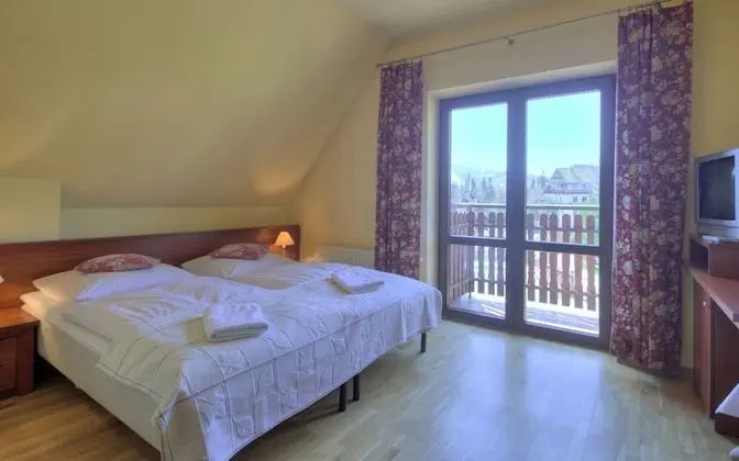 Tek Büyük veya İki Ayrı Yataklı Oda, Dağ Manzaralı (201695912)