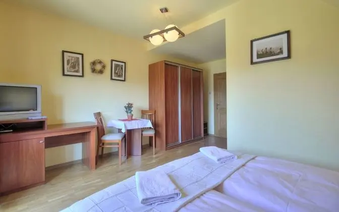 Tek Büyük veya İki Ayrı Yataklı Oda, Dağ Manzaralı (201695912)