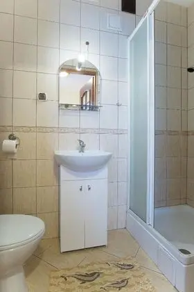 Üç Kişilik Oda, Teras (2)