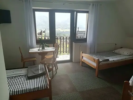 Tek Büyük Yataklı Oda, Balkon, Dağ Manzaralı (1)