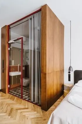 Comfort Tek Büyük Yataklı Oda