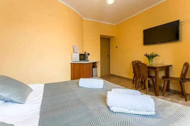 Classic Tek Büyük Yataklı Oda