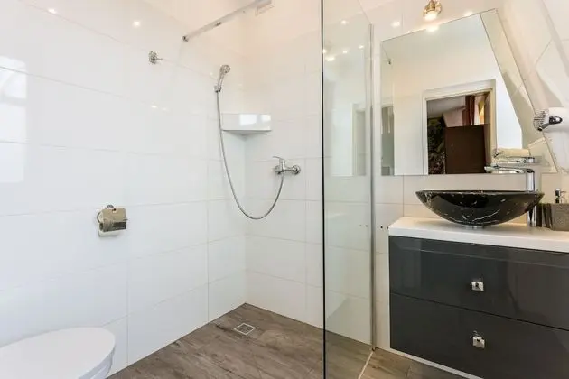 Classic Tek Büyük Yataklı Oda