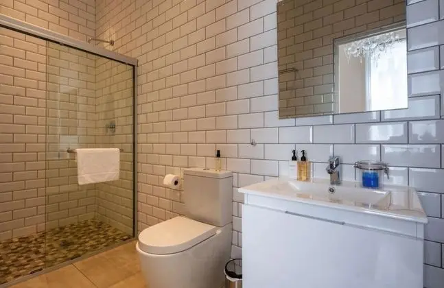 Standard Room (4)