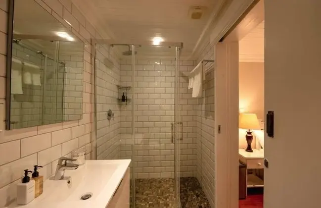 Standard Room (4)