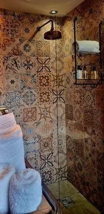 Grand Tek Büyük Yataklı Oda