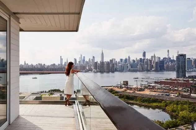 Süit, Balkon, Köşe (Gotham, Warparound Balcony)