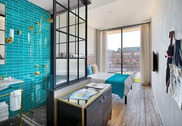 Premier Oda, 1 En Büyük (King) Boy Yatak, Balkon, Şehir Manzaralı