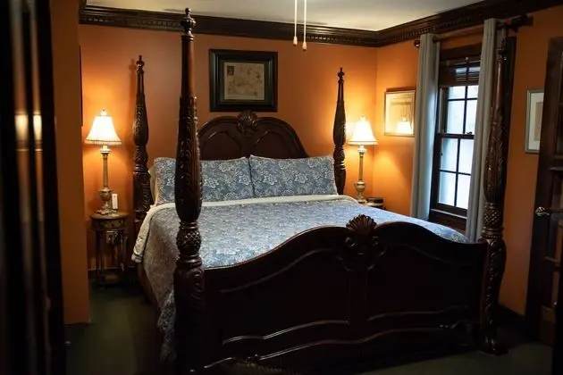 Captain John Smith Suite