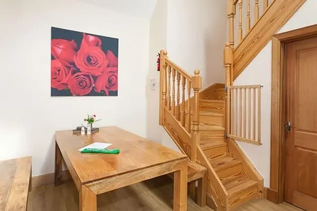 Kır Evi, 3 Yatak Odası, Sıcak Su Havuzu, Bahçe Manzaralı